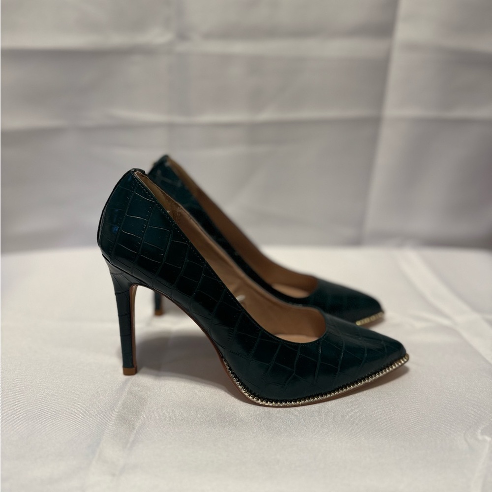 Bcbgeneration Dark Green Crocodile Pattern Heels - image 3